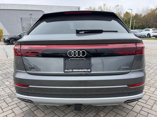 Samurai Gray Metallic 2026 Audi Q8 55 Premium Plus