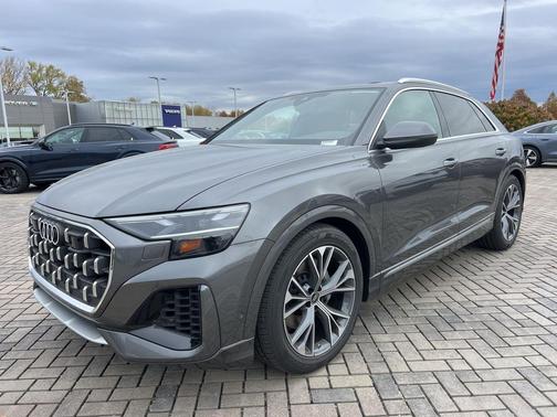 Samurai Gray Metallic 2026 Audi Q8 55 Premium Plus