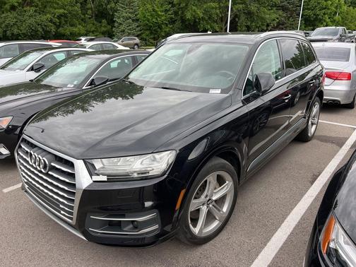 Orca Black Metallic 2019 Audi Q7 55 Prestige