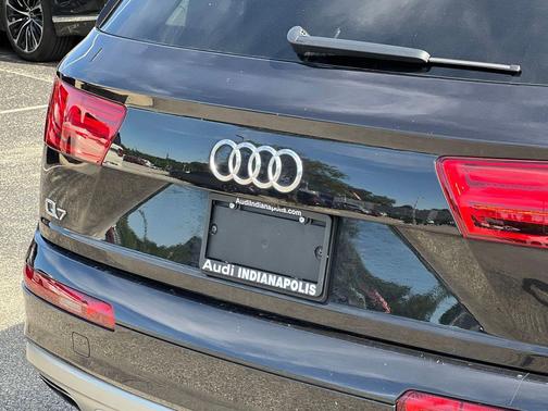 Orca Black Metallic 2019 Audi Q7 55 Prestige