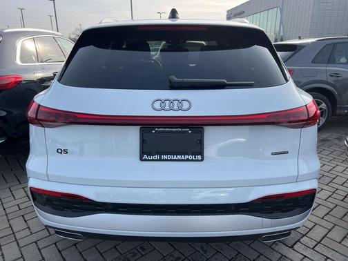 2025 Audi Q5 Premium TFSI quattro S tronic