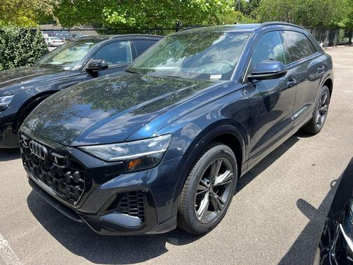Waitomo Blue Metallic 2026 Audi Q8 55 Premium