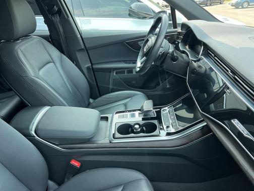 2021 Audi Q7 55 Premium
