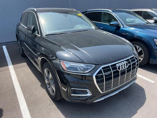 2023 Audi Q5 40 Premium Plus