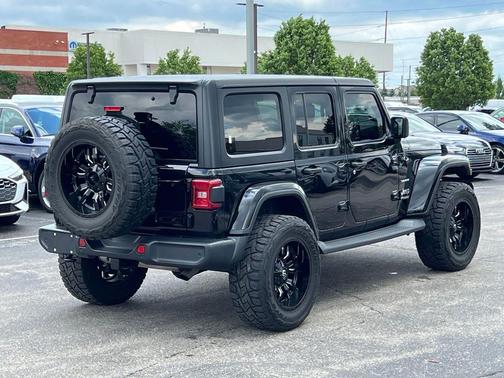 Black Clearcoat 2019 Jeep Wrangler Unlimited Sahara
