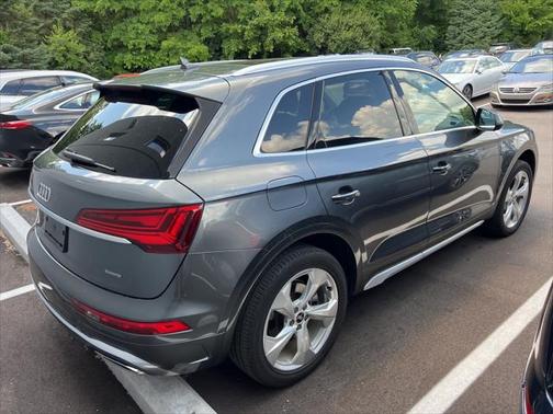 2022 Audi Q5 45 S line Premium Plus