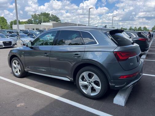 2022 Audi Q5 45 S line Premium Plus