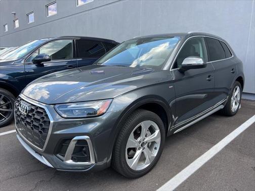 2022 Audi Q5 45 S line Premium Plus