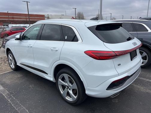 2025 Audi Q5 Premium Plus TFSI quattro S tronic