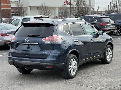 2016 Nissan Rogue SV