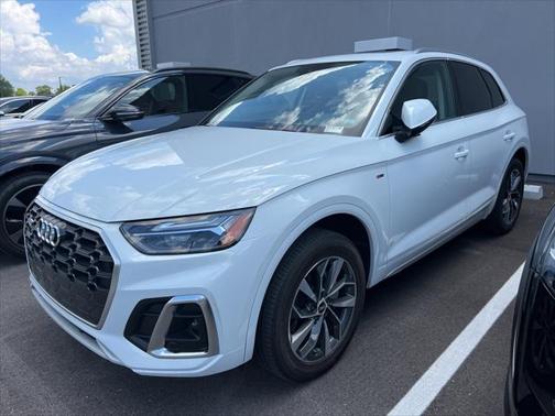 2022 Audi Q5 45 S line Premium
