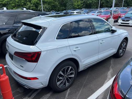 2022 Audi Q5 45 S line Premium