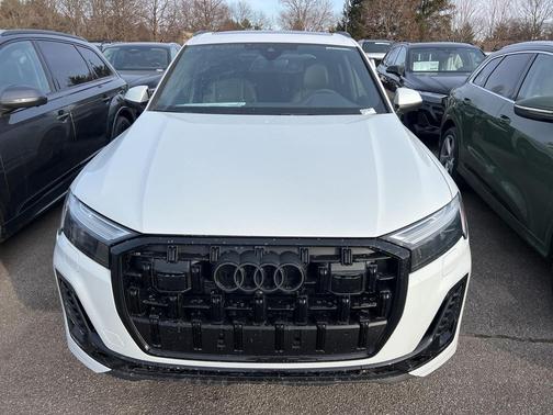2026 Audi Q7 55 Premium Plus