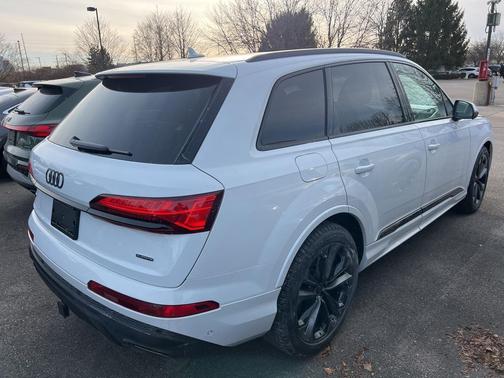 2026 Audi Q7 55 Premium Plus