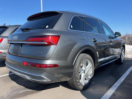 2023 Audi Q7 55 Premium