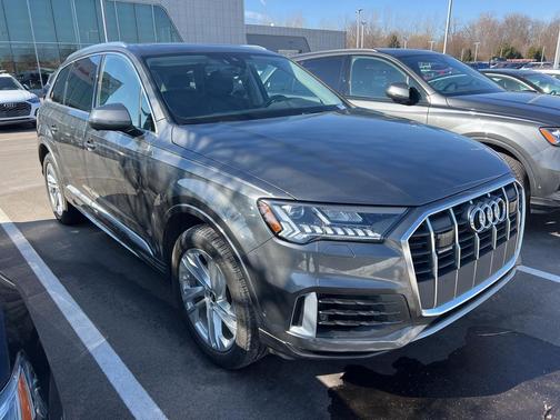 2023 Audi Q7 55 Premium