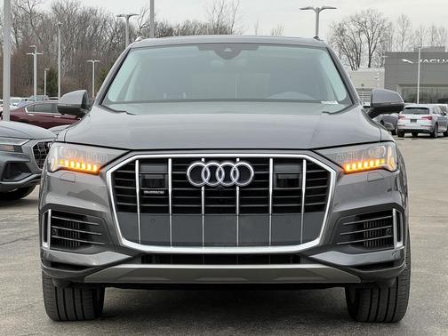 2023 Audi Q7 55 Premium
