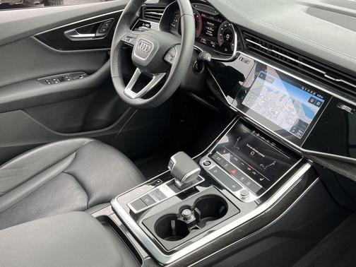 2023 Audi Q7 55 Premium