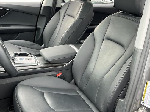2023 Audi Q7 55 Premium