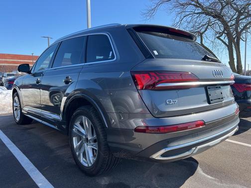2023 Audi Q7 55 Premium