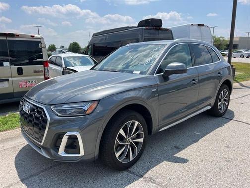 2023 Audi Q5 45 S line Premium