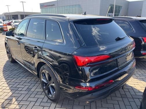 2026 Audi Q7 55 Premium Plus