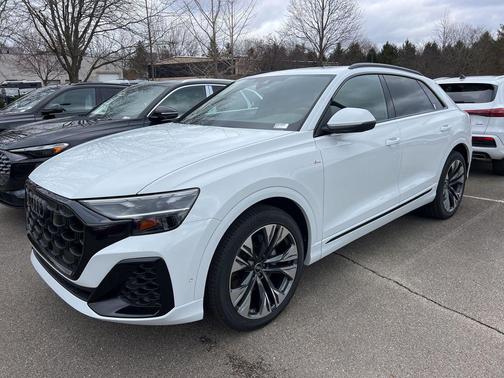 Glacier White Metallic 2026 Audi Q8 55 Premium Plus