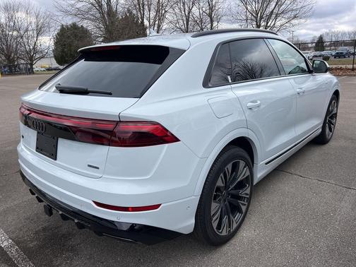 2026 Audi Q8 55 Premium Plus