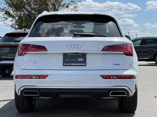 2022 Audi Q5 45 S line Premium