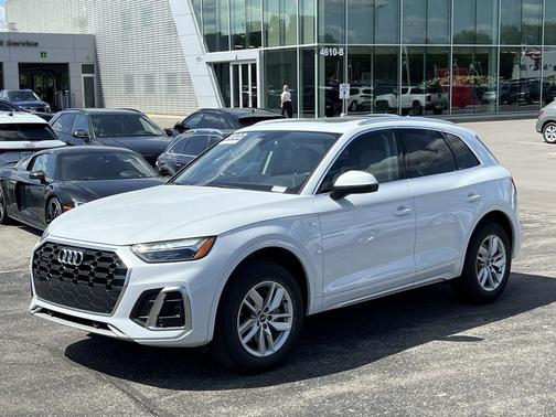 2022 Audi Q5 45 S line Premium