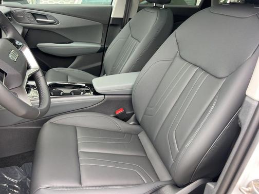 Glacier White Metallic 2026 Audi Q3 S line