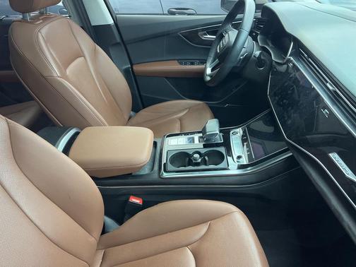 2022 Audi Q7 55 Prestige
