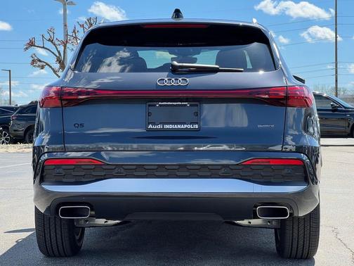 Tambora Gray Metallic 2025 Audi Q5 Premium TFSI quattro S tronic