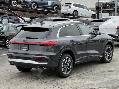 2025 Audi Q5 Premium Plus TFSI quattro S tronic