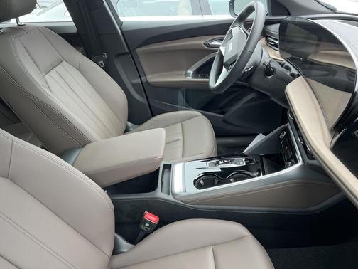 2025 Audi Q5 2.0T Premium Plus