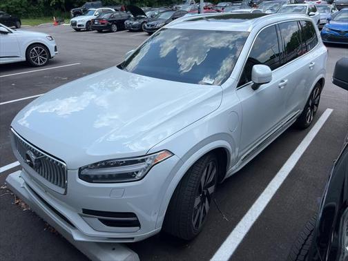2023 Volvo XC90 Recharge Plug-In Hybrid T8 Ultimate Bright Theme 7-Seater