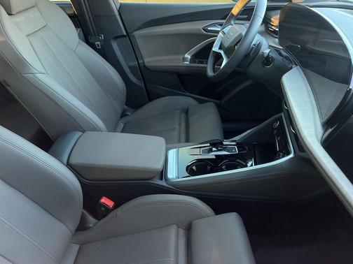 2025 Audi Q5 Prestige TFSI quattro S tronic