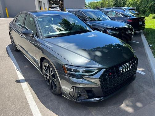 Daytona Gray Pearl Effect 2026 Audi S8 4.0T