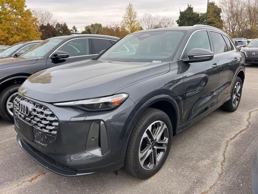 2025 Audi Q5 Premium TFSI quattro S tronic