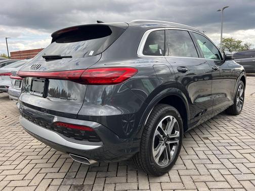 2025 Audi Q5 Premium