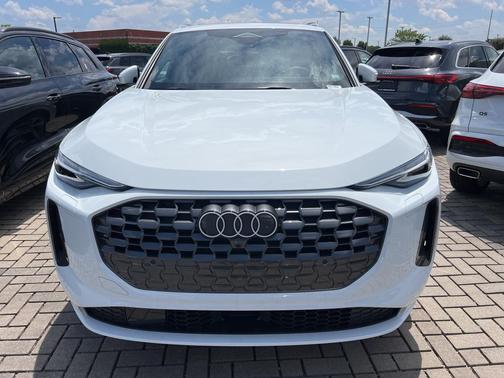 2025 Audi Q5 Premium Plus
