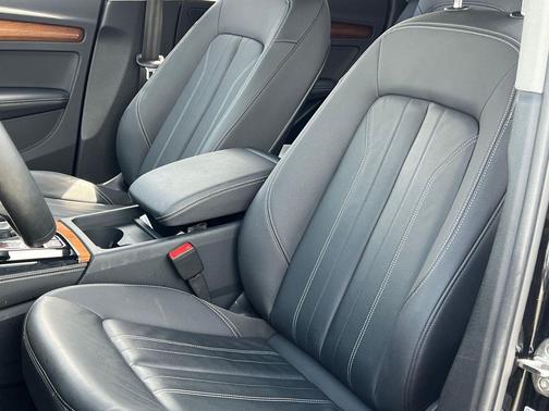 Mythos Black Metallic 2023 Audi Q5 45 S line Premium Plus