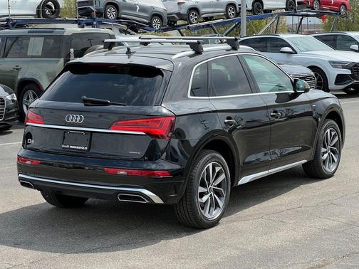 Mythos Black Metallic 2023 Audi Q5 45 S line Premium Plus