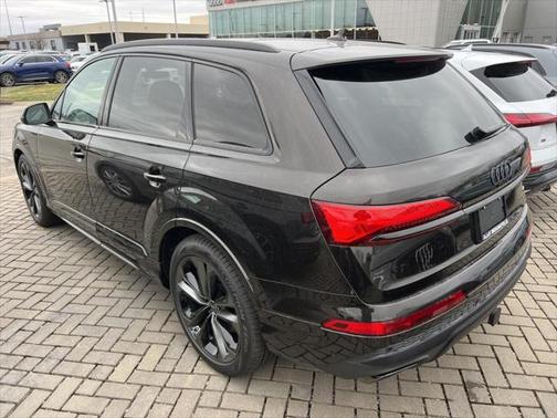 2025 Audi Q7 55 Prestige