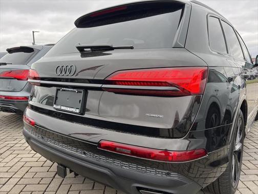 2025 Audi Q7 55 Prestige