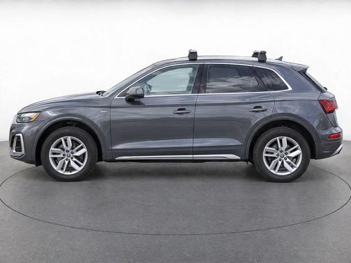 Daytona Gray Pearl Effect 2023 Audi Q5 45 S line Premium