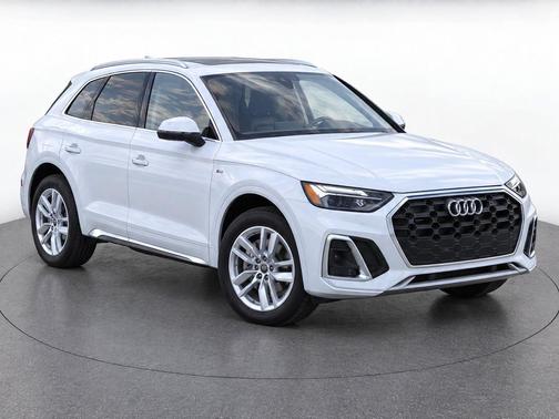 Glacier White Metallic 2023 Audi Q5 45 S line Premium