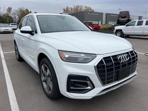 2023 Audi Q5 40 Premium Plus