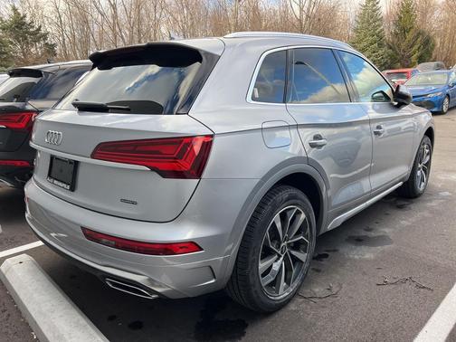 2023 Audi Q5 45 S line Premium Plus