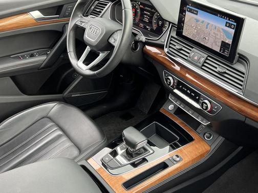 2023 Audi Q5 45 S line Premium Plus